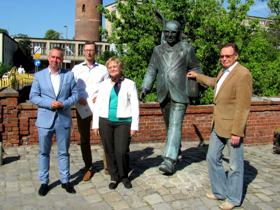 Powstaje Obywatelski Komitet Obrony Festiwalu Opolskiego.