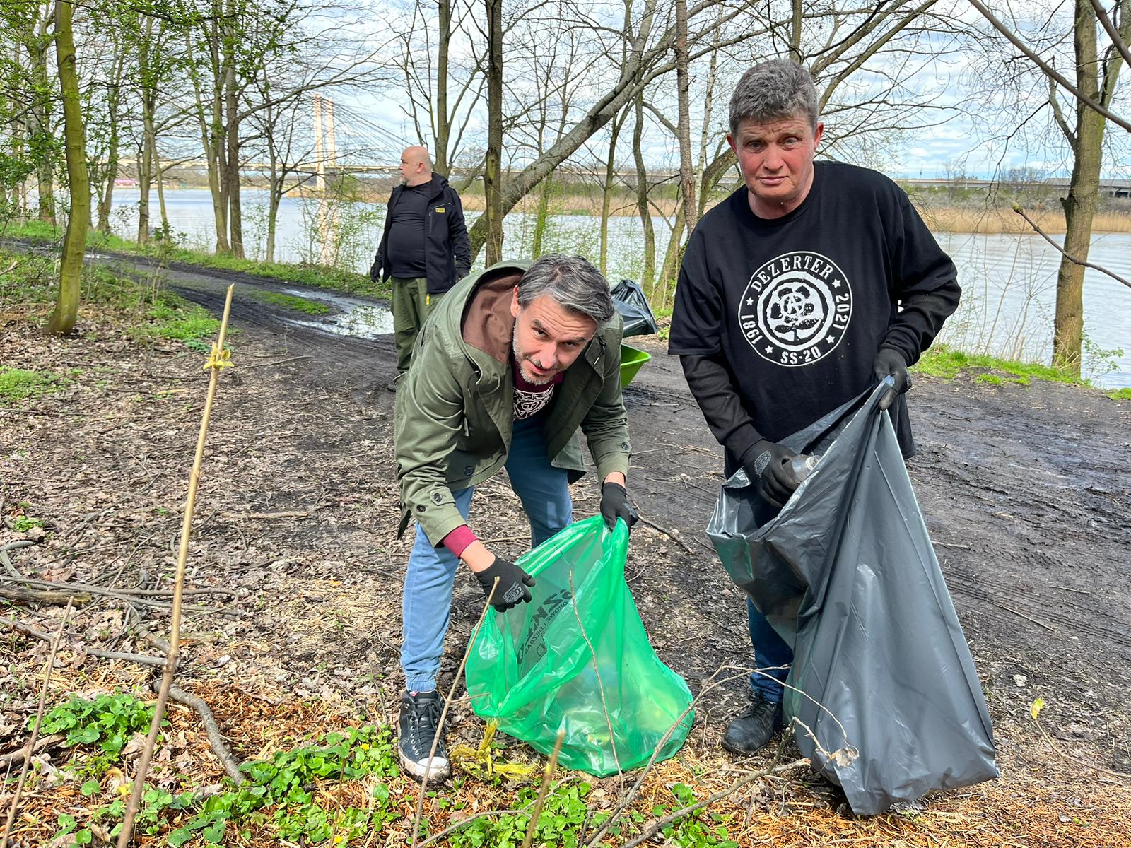 2023 04 15 Wrocław sprzątanie Odry 5